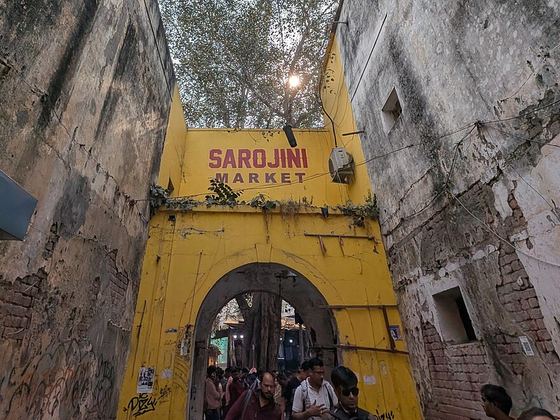 Sarojini Nagar Market
