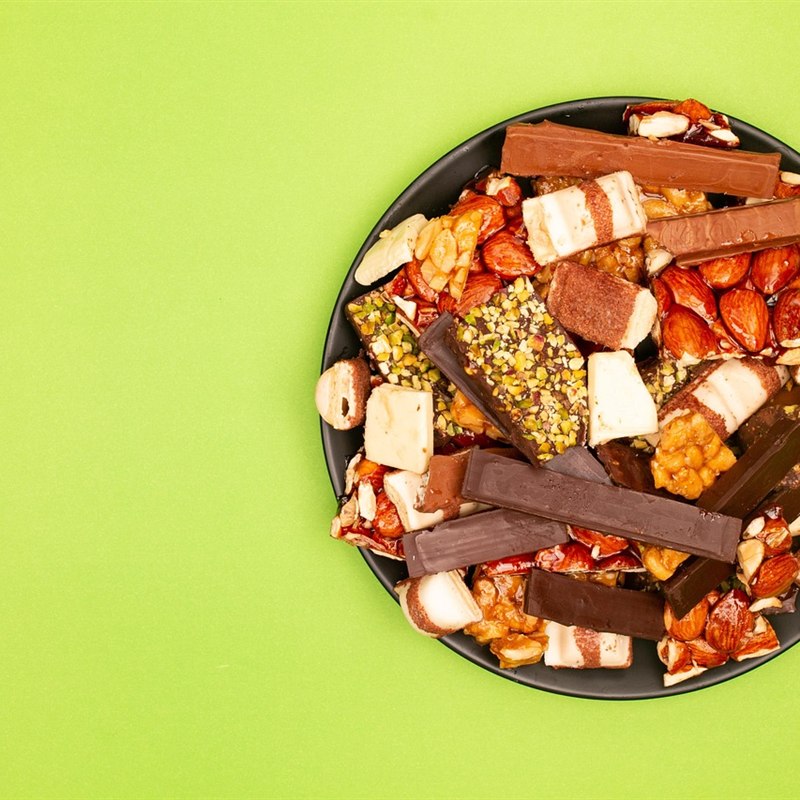 Assorted Milk and Dark Chocolates (500g)