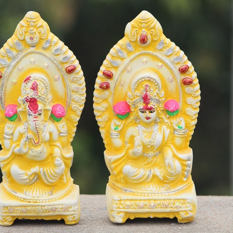 Marble Dust Lakshmi Ganesh Idol Set